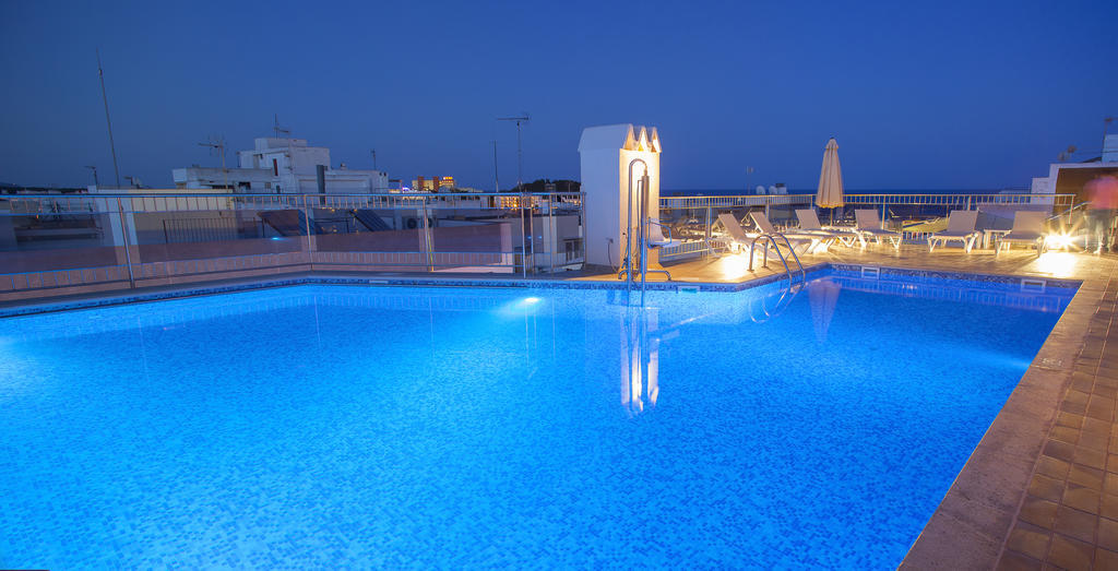 Aparthotel Duquesa Playa Santa Eularia des Riu Ngoại thất bức ảnh