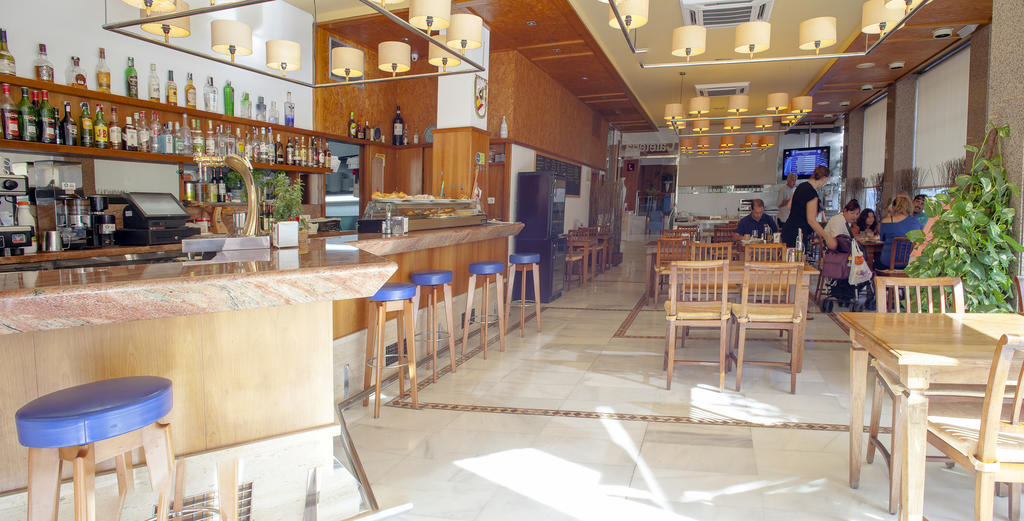 Aparthotel Duquesa Playa Santa Eularia des Riu Ngoại thất bức ảnh